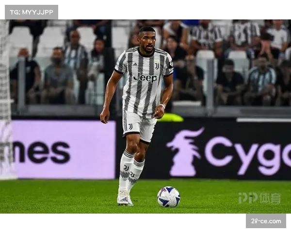 尤文图斯后卫布雷默单独训练 麦肯尼有望首发对阵米兰